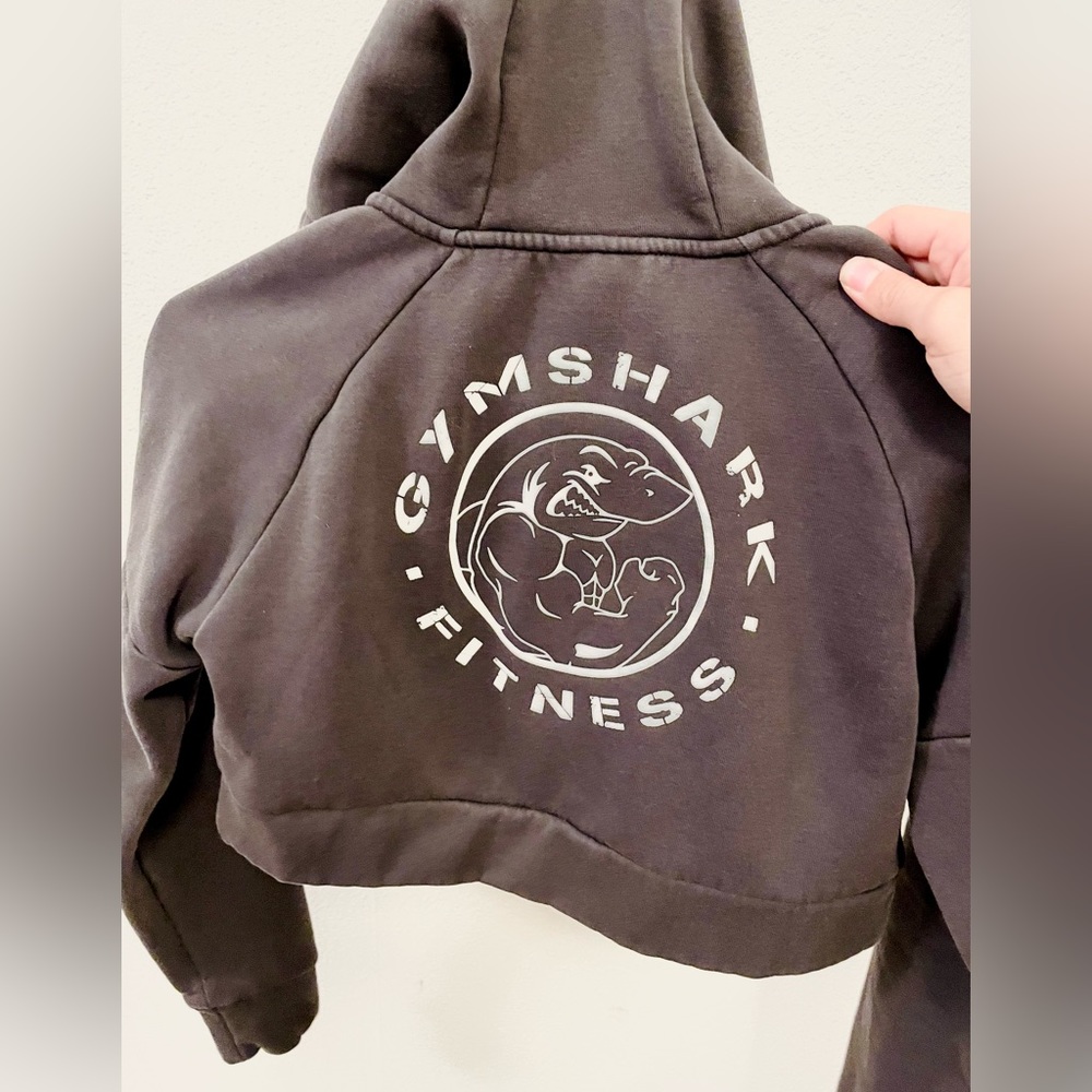 Ⓢⓐⓛⓔ Gymshark Crop Jacket | Size XS.